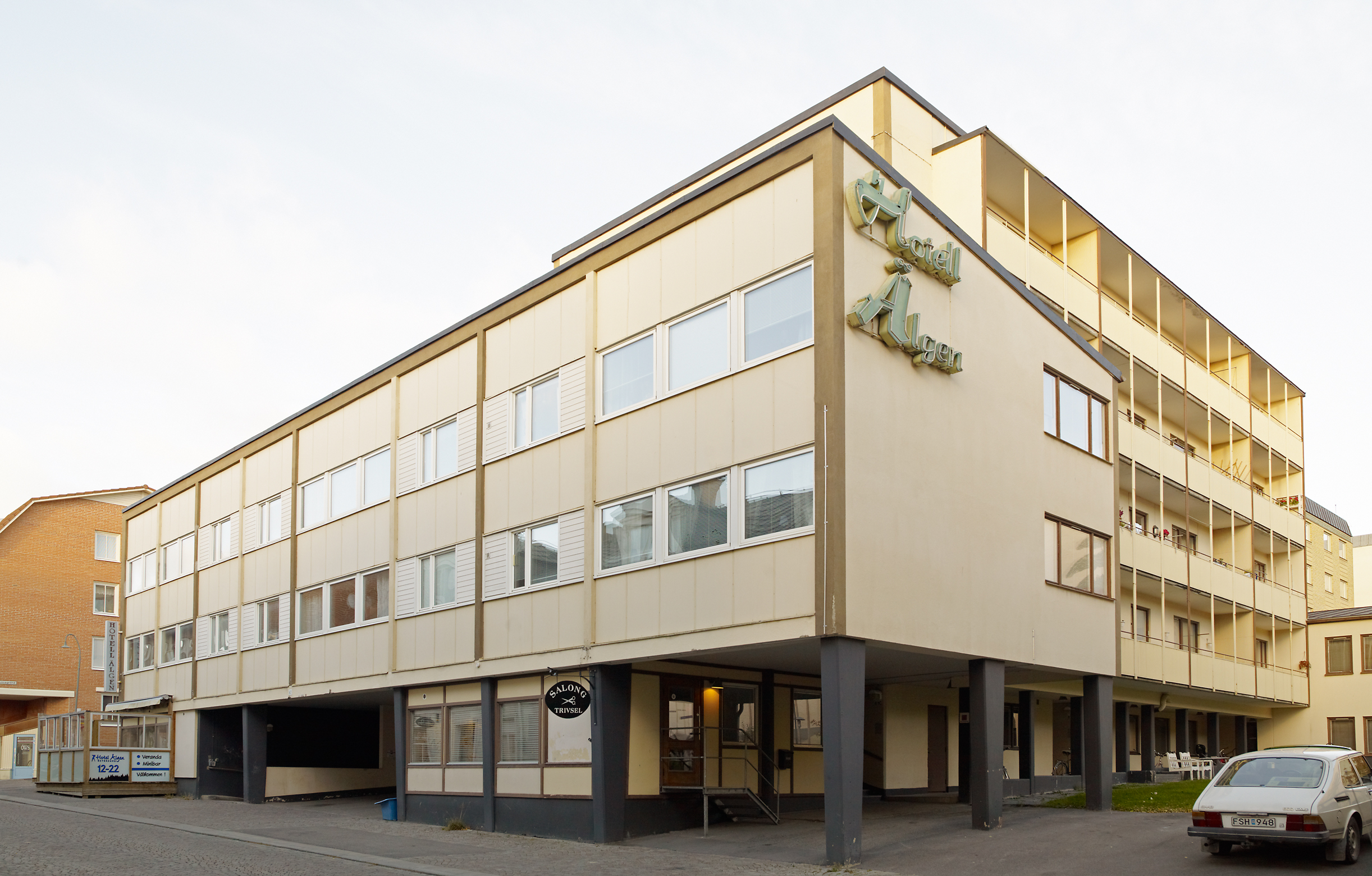 Byggnad i 5 våningar.