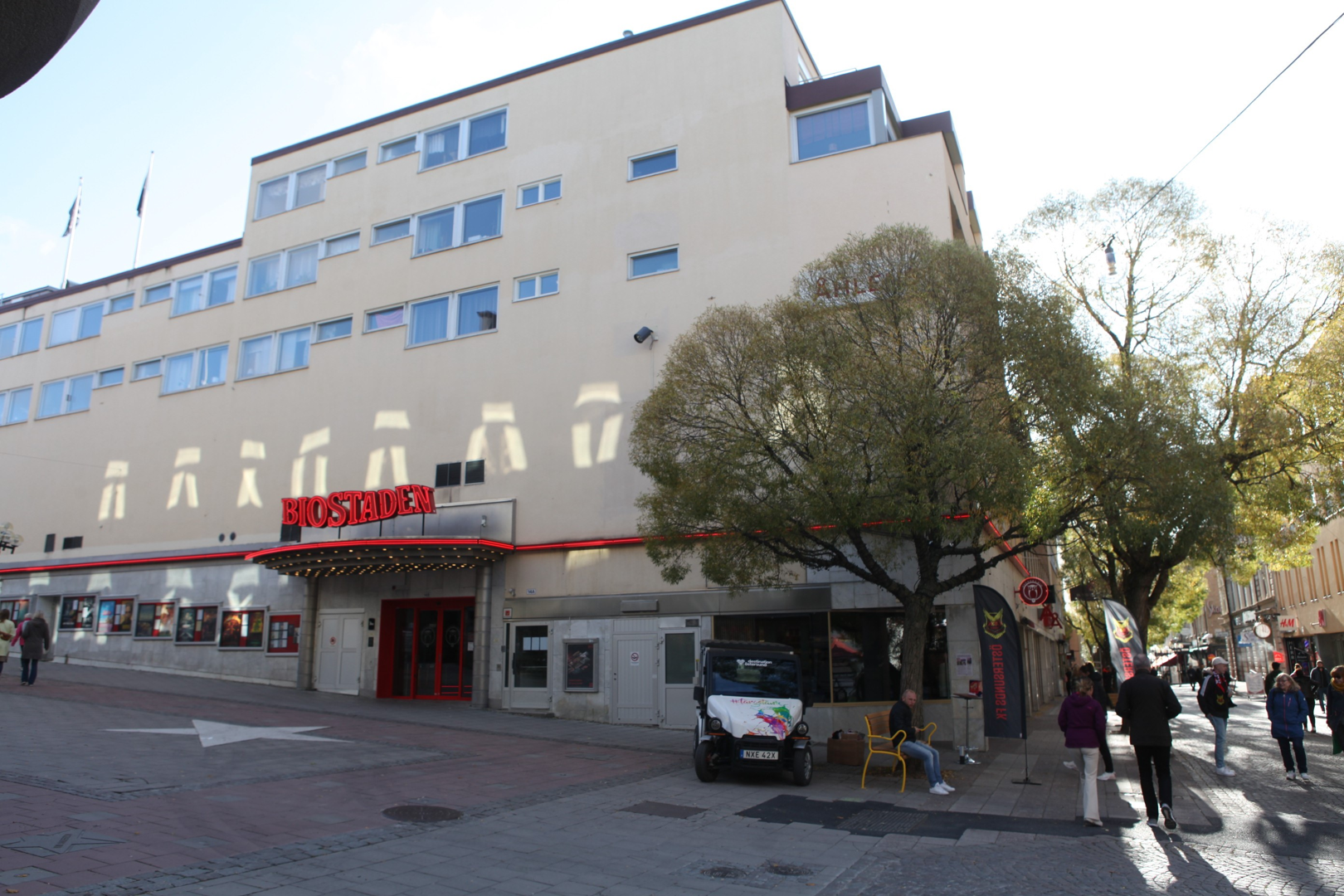 Gul byggnad 